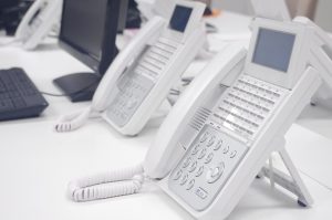 香港での会社運営を支える電話取次ぎサービスの利点と選び方のポイント
